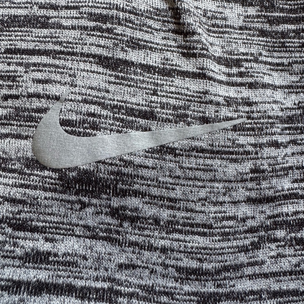 Heather Grey Nike Running dri-fit thermal outer layer - Picture 6 of 6